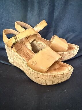 Born Natural Tan Cork Platforn Sandals Size 6